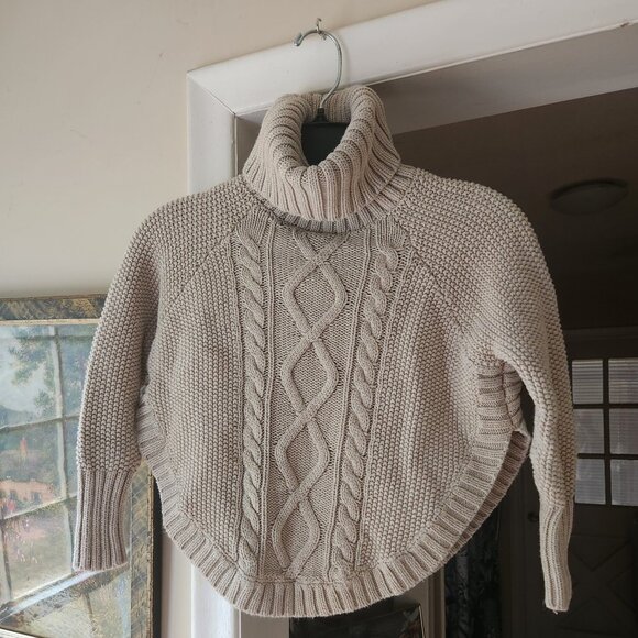 H29  So adorable so soft Gap Kids Cable-knit Turtle-neck sweater poncho Sz S - Picture 2 of 4